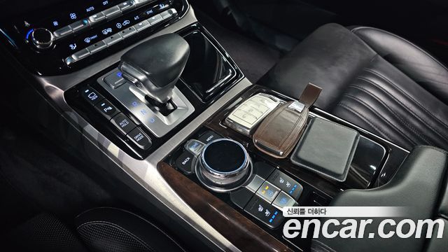 Genesis EQ900 3.8 GDI AWD Premium Luxury 2018 — фото 9