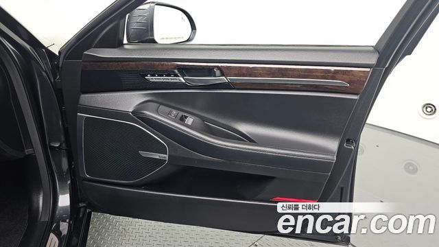 Genesis EQ900 3.8 GDI AWD Premium Luxury 2018 — фото 24