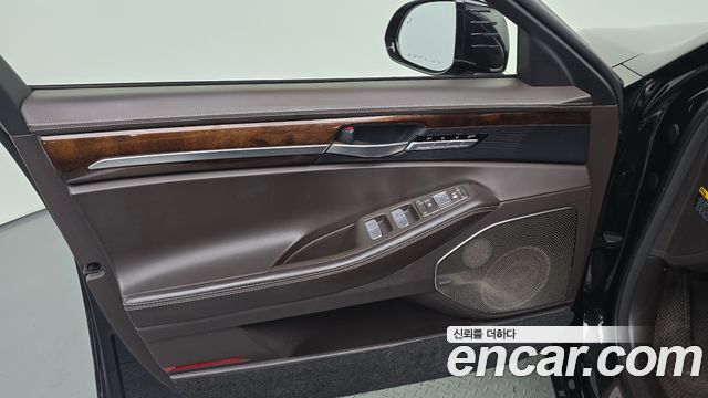 Genesis EQ900 5.0 GDI AWD Limousine Prestige 2016 — фото 24