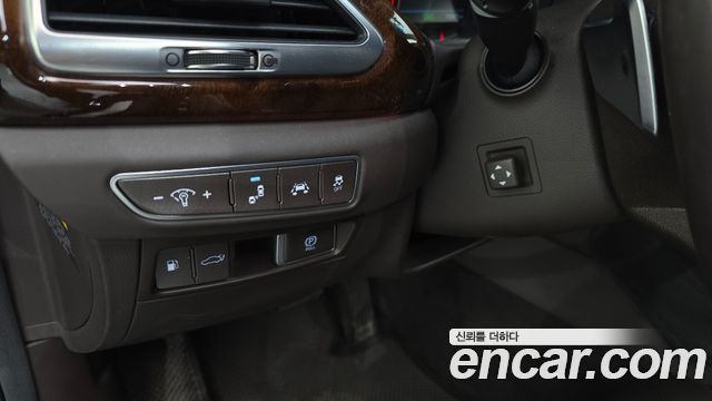 Genesis EQ900 5.0 GDI AWD Limousine Prestige 2016 — фото 29