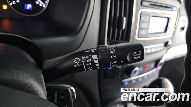 Hyundai Grand Starex Van 5-Seater Smart 2020 — фото 24
