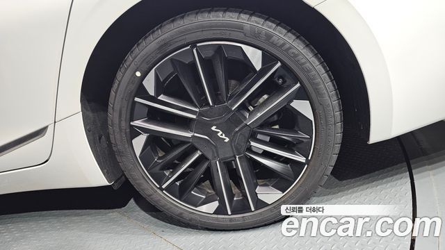 Kia K8 2.5 Gasoline 2WD Noblesse 2026 — фото 27