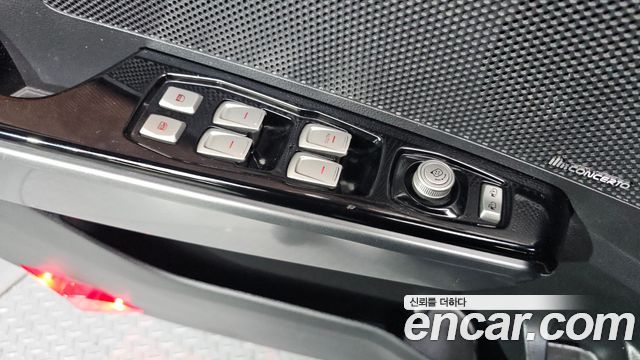 KG Mobility (SsangYong) Tivoli Armor Gear Edition 2WD 2018 — фото 28