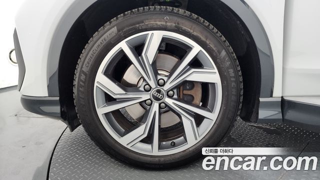 Audi Q4 e-tron (F4) 40 Premium Sportback 2023 — фото 5