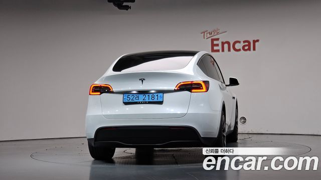 Tesla Model Y RWD 2024 — фото 4