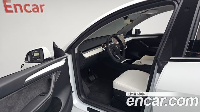 Tesla Model Y RWD 2024 — фото 10