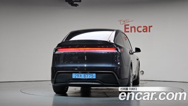 Tesla Model Y L Long Range AWD 2026 — фото 4