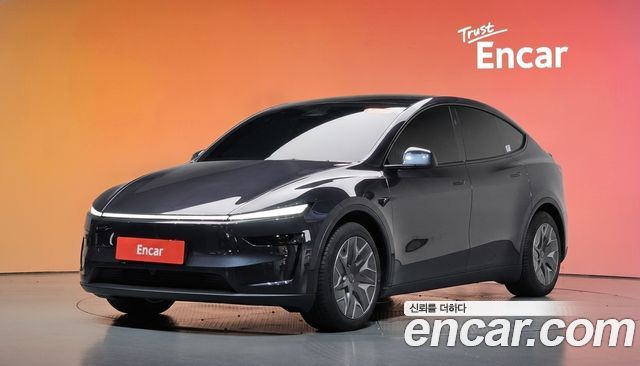 Tesla Model Y L Long Range AWD