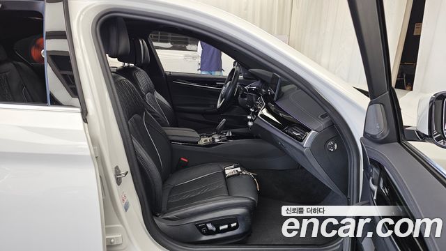 BMW 5 Series (G30) 530i M Sport Package 2022 — фото 15