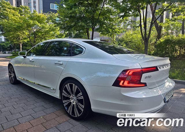 Volvo S90 B5 Ultimate Bright 2023 — фото 4