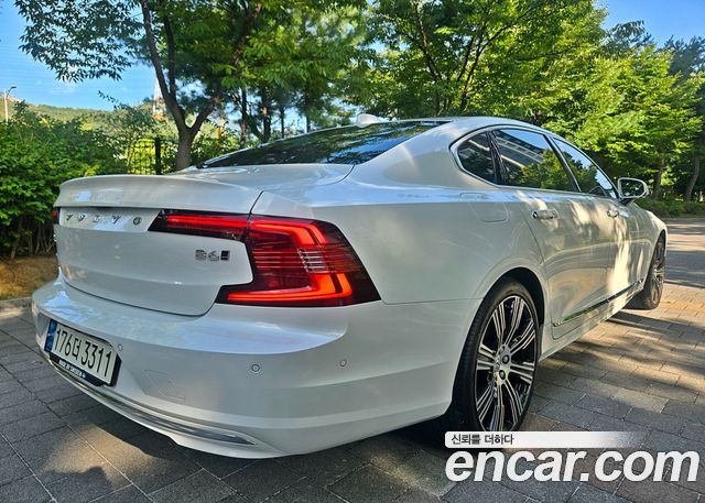 Volvo S90 B5 Ultimate Bright 2023 — фото 5