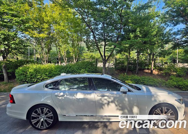 Volvo S90 B5 Ultimate Bright 2023 — фото 6