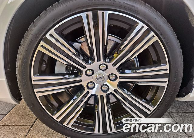 Volvo S90 B5 Ultimate Bright 2023 — фото 24
