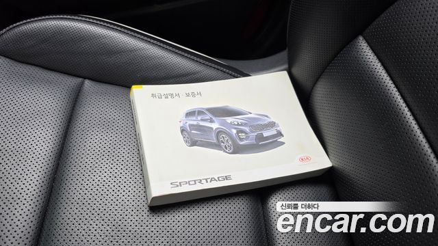 Kia Sportage The Bold Diesel 2.0 4WD Signature Gravity 2021 — фото 16