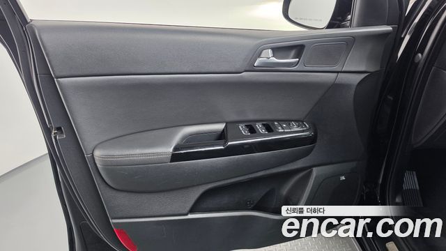 Kia Sportage The Bold Diesel 2.0 4WD Signature Gravity 2021 — фото 24
