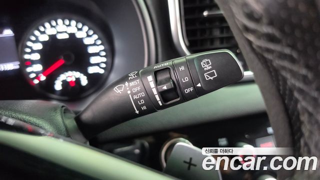 Kia Sportage The Bold Diesel 2.0 4WD Signature Gravity 2021 — фото 36