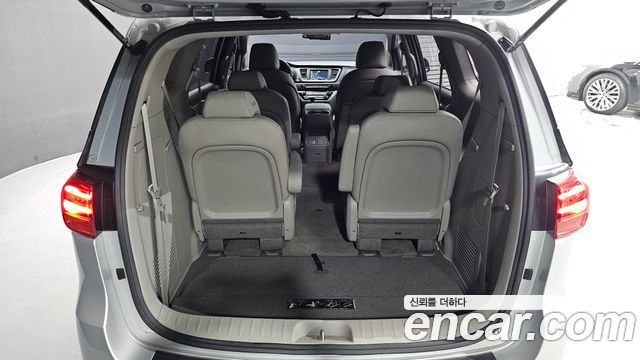 Kia Carnival 9-Seater Luxury 2019 — фото 20