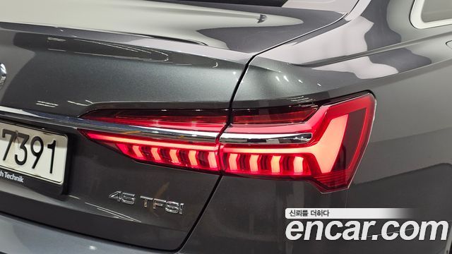 Audi A6 (C8) 45 TFSI Premium 2021 — фото 23