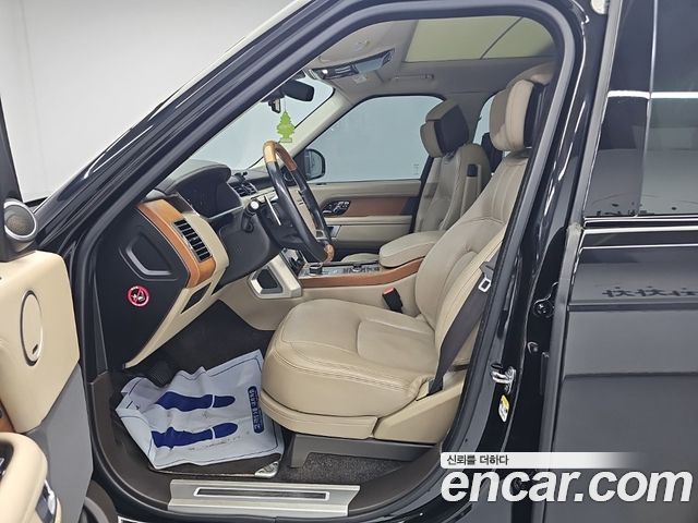 Land Rover Range Rover (IV) 4.4 SDV8 AB DIESEL 2018 — фото 15