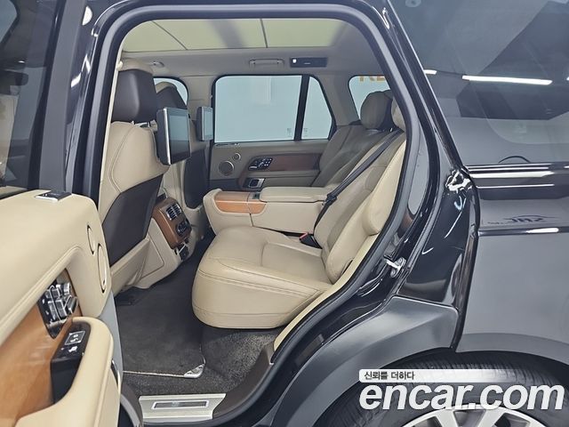 Land Rover Range Rover (IV) 4.4 SDV8 AB DIESEL 2018 — фото 16