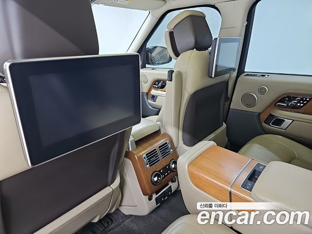 Land Rover Range Rover (IV) 4.4 SDV8 AB DIESEL 2018 — фото 17
