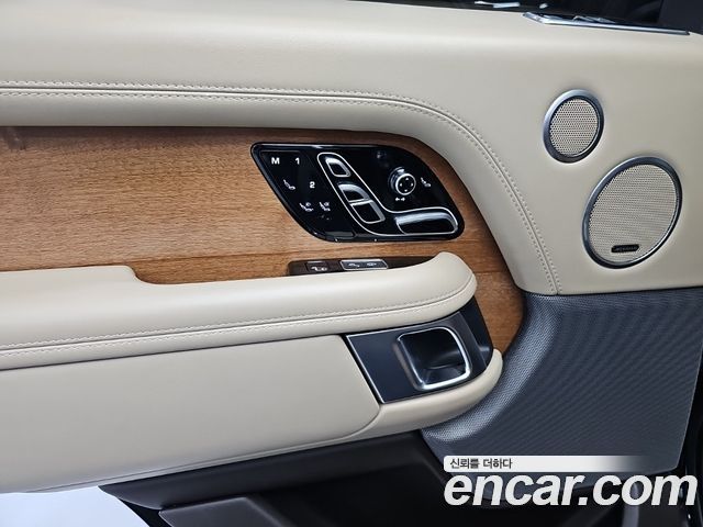 Land Rover Range Rover (IV) 4.4 SDV8 AB DIESEL 2018 — фото 18