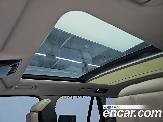 Land Rover Range Rover (IV) 4.4 SDV8 AB DIESEL 2018 — фото 19