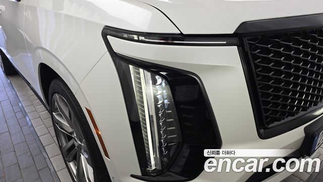 Cadillac Escalade (V) 6.2 ESV ESV Sports Platinum 2025 — фото 22