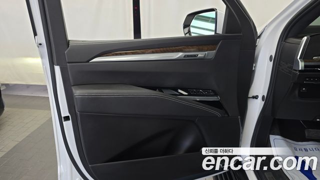Cadillac Escalade (V) 6.2 ESV ESV Sports Platinum 2025 — фото 24