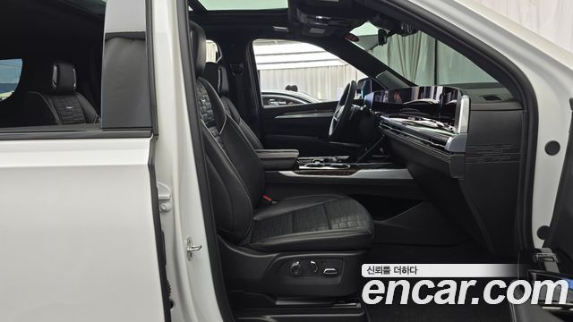 Cadillac Escalade (V) 6.2 ESV ESV Sports Platinum 2025 — фото 26