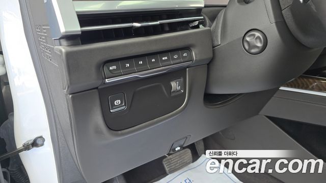 Cadillac Escalade (V) 6.2 ESV ESV Sports Platinum 2025 — фото 27