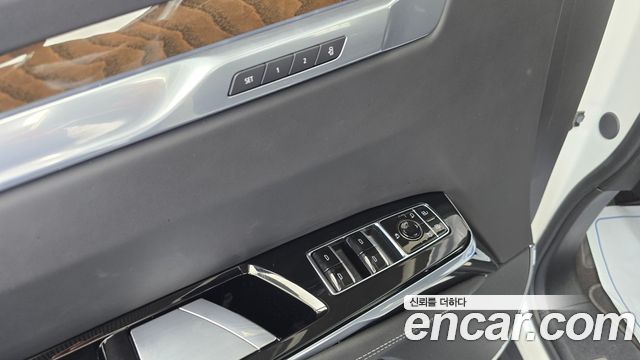 Cadillac Escalade (V) 6.2 ESV ESV Sports Platinum 2025 — фото 28