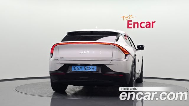 Kia EV6 Long Range 4WD Air 2023 — фото 4