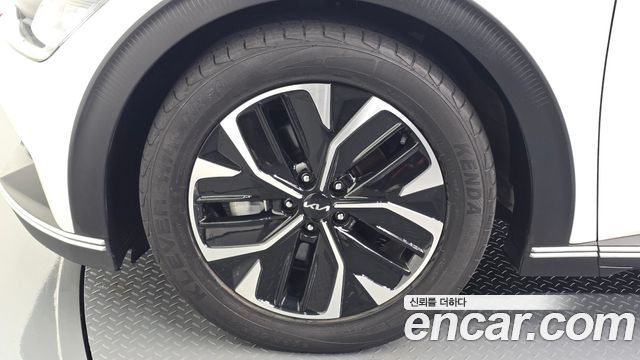 Kia EV6 Long Range 4WD Air 2023 — фото 5
