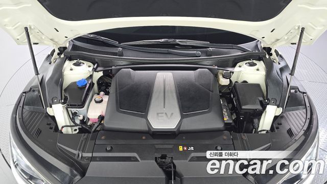Kia EV6 Long Range 4WD Air 2023 — фото 6