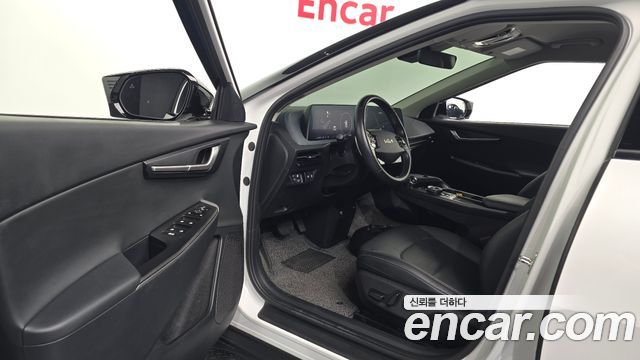 Kia EV6 Long Range 4WD Air 2023 — фото 10
