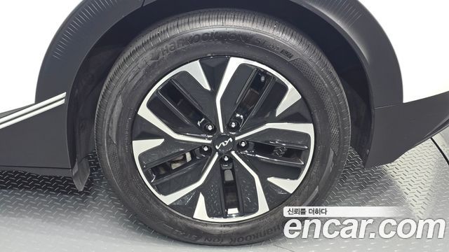 Kia EV6 Long Range 4WD Air 2023 — фото 21