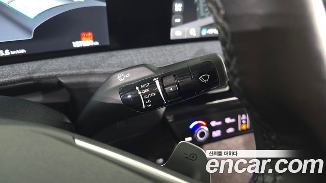Kia EV6 Long Range 4WD Air 2023 — фото 30