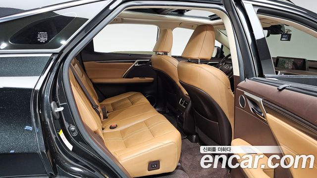 Lexus RX450h (IV) Executive 2019 — фото 11