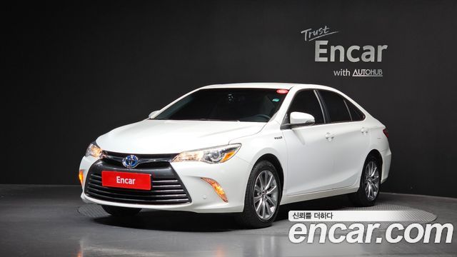 Toyota Camry Hybrid LE 2016 — фото 1