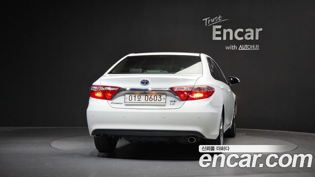 Toyota Camry Hybrid LE 2016 — фото 4