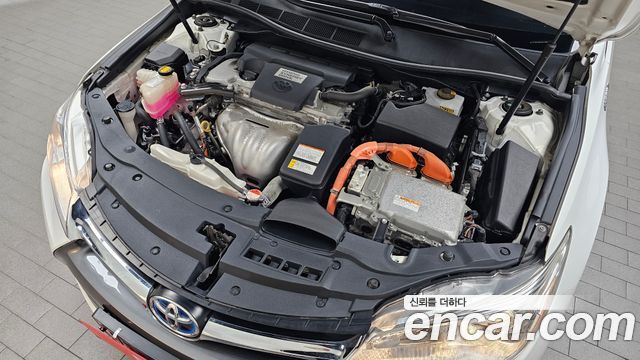 Toyota Camry Hybrid LE 2016 — фото 6