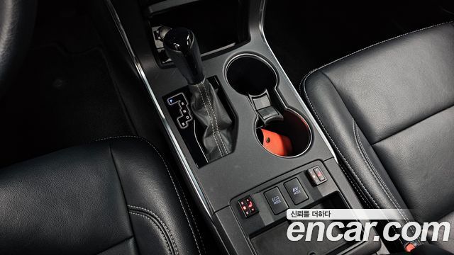 Toyota Camry Hybrid LE 2016 — фото 9