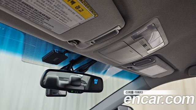 Toyota Camry Hybrid LE 2016 — фото 18