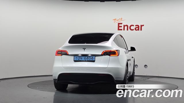 Tesla Model Y RWD 2025 — фото 4