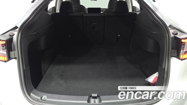 Tesla Model Y RWD 2025 — фото 19