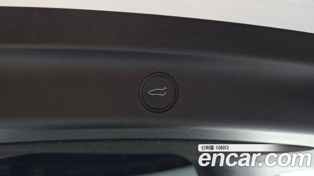 Tesla Model Y RWD 2025 — фото 20