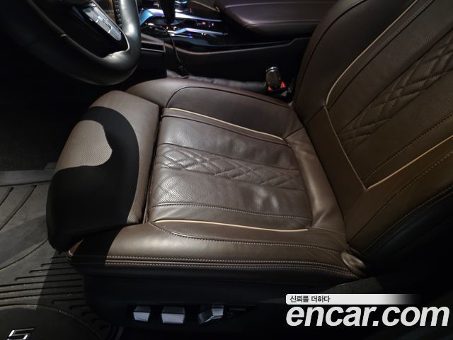 BMW 5 Series (G30) 523d xDrive Luxury 2022 — фото 10