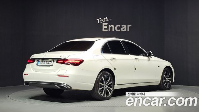 Mercedes-Benz E-Class (W213) E300e 4MATIC Exclusive 2021 — фото 2