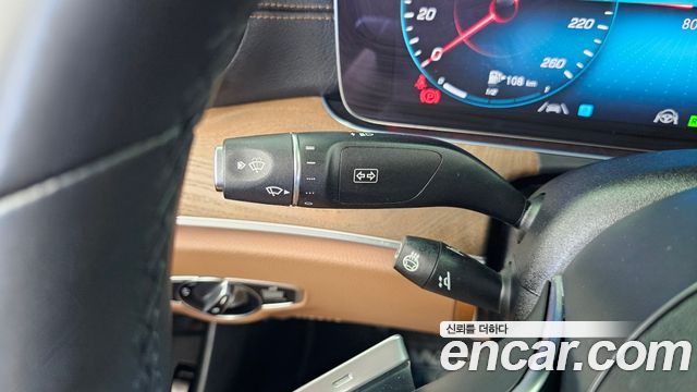 Mercedes-Benz E-Class (W213) E300e 4MATIC Exclusive 2021 — фото 28